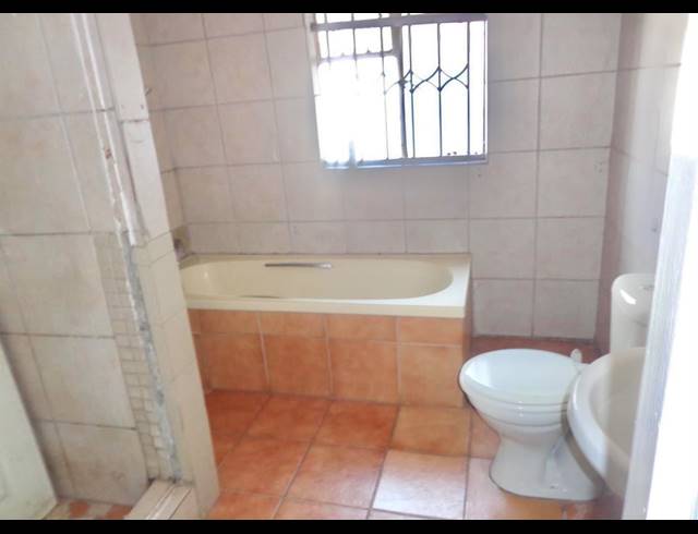 14 BEDROOM HOUSE FOR SALE IN IVY PARK